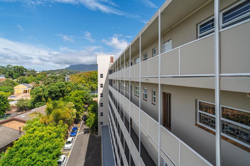 2 Bedroom Property for Sale in Kenilworth Western Cape